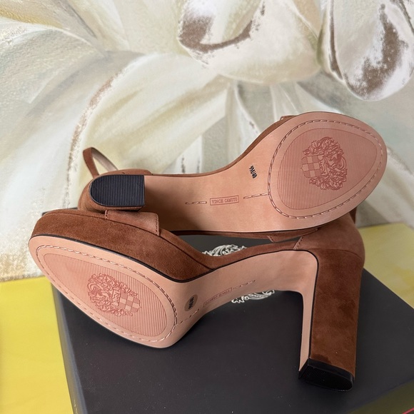 💕NEW - Vince Camuto Platform Heels - Picture 6 of 8